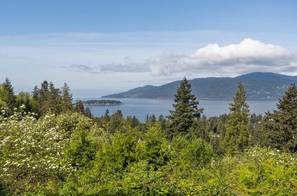 5207 ASPEN DRIVE, West Vancouver BC V7W 2Z7, West Vancouver BC — Residential for Sale - Photo 2