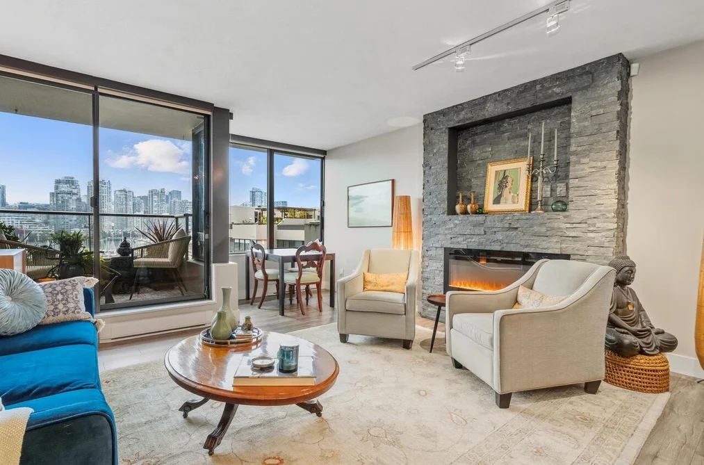Condo for sale at 521 666 Leg In Boot Square Vancouver British Columbia - MLS: R3124798