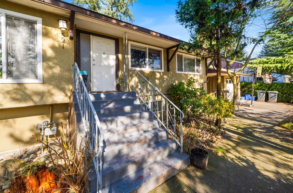 House for sale at 521 Brookmere Avenue Coquitlam British Columbia - MLS: R3097578