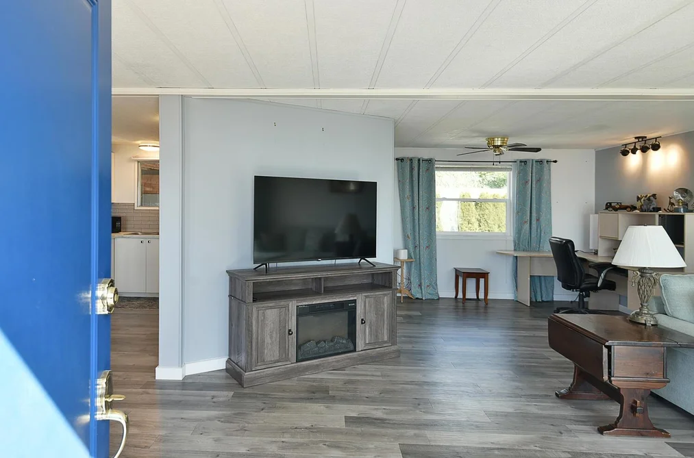 5218 SUNSHINE COAST HIGHWAY, Sechelt BC V7Z 0C1, Sechelt BC — Residential for Sale - Photo 3