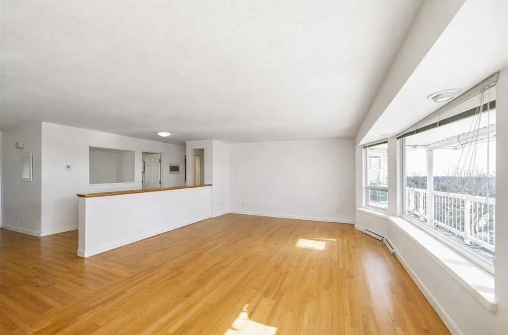 5220 SUNNINGDALE ROAD, Burnaby BC V5B 1M5, Burnaby BC — Residential for Sale - Photo 4