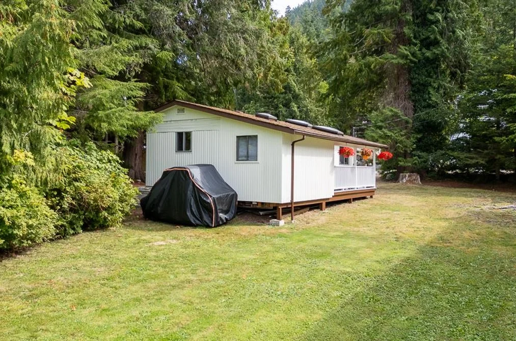 Manufactured On Land for sale at 5223 Wesjac Road Madeira Park British Columbia - MLS: R3050276