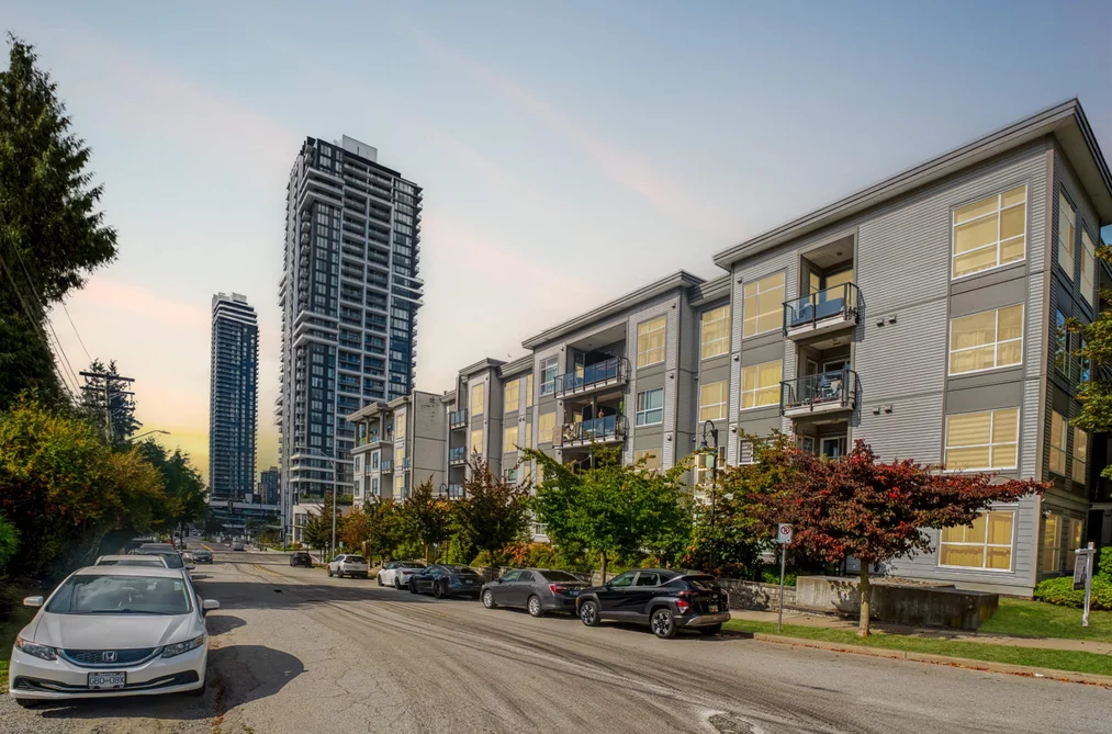 Condo for sale at 523 13733 107a Avenue Surrey British Columbia - MLS: R3168206