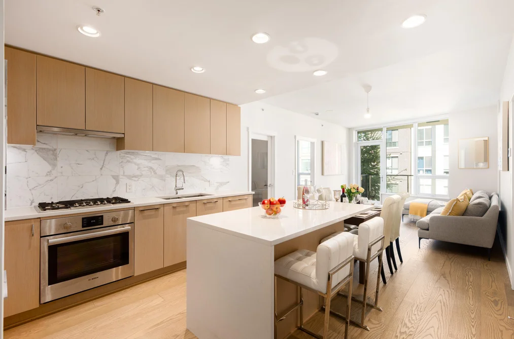 Condo for sale at 523 3563 Ross Drive Vancouver British Columbia - MLS: R3150656