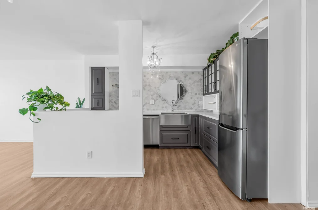 524-666 LEG IN BOOT SQUARE, Vancouver BC V5Z 4B3, Vancouver BC — Residential for Sale — Photo 11 of 38