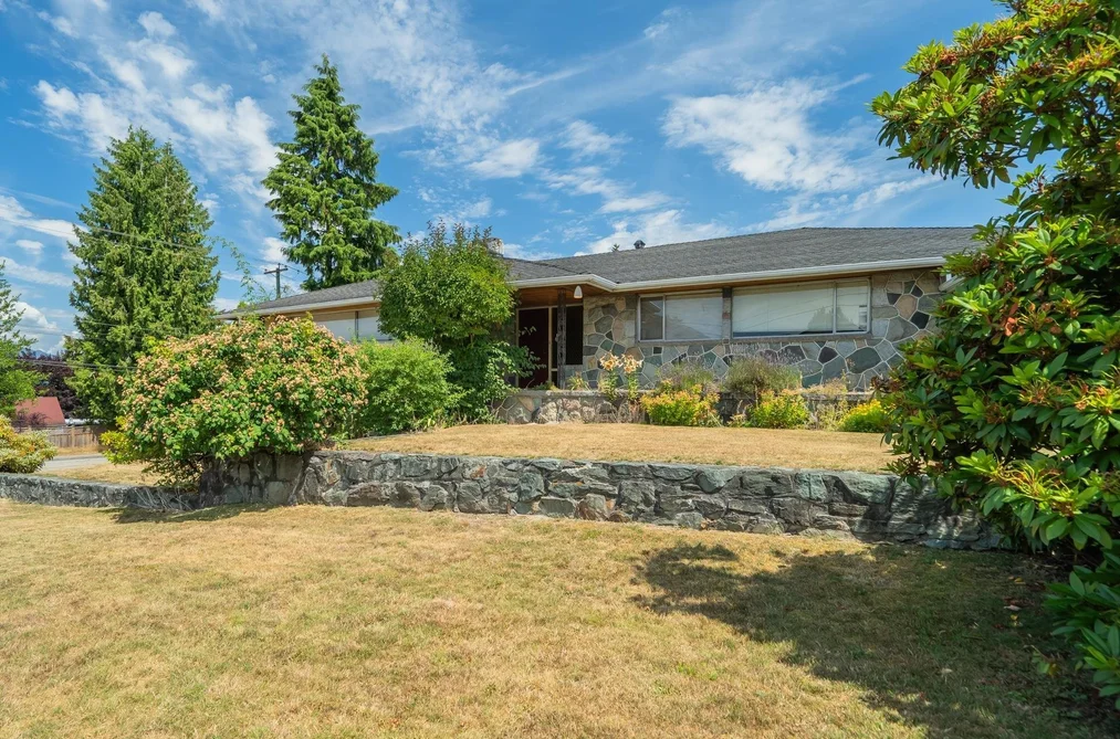 House for sale at 5240 Halley Avenue Burnaby British Columbia - MLS: R3112834