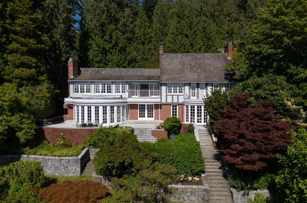House for sale at 5240 Marine Drive West Vancouver British Columbia - MLS: R2965849