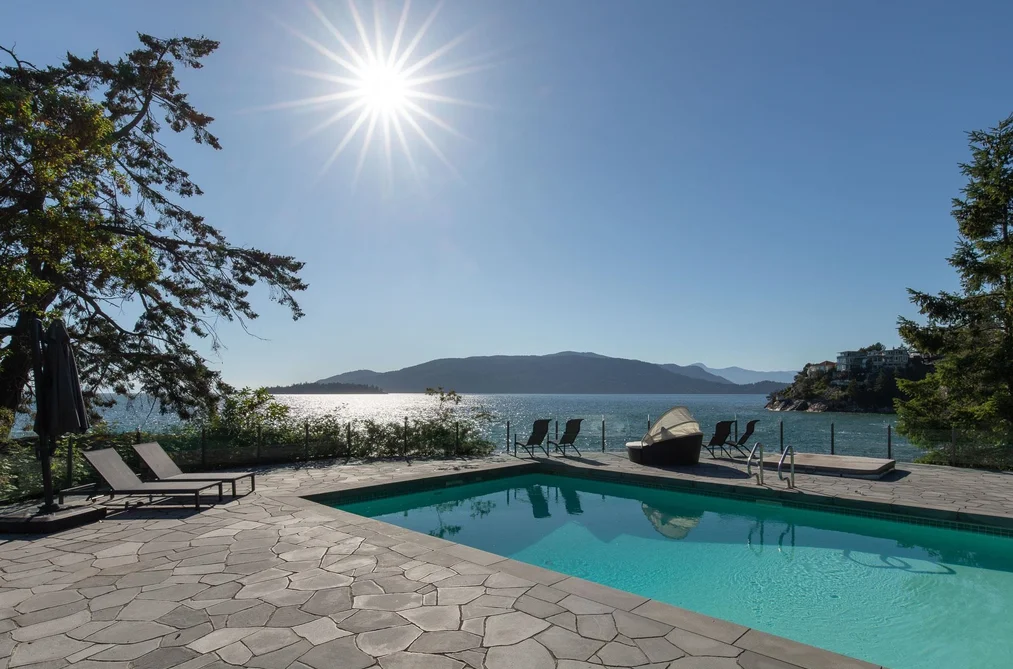 5240 MARINE DRIVE, West Vancouver BC V7W 2P8, West Vancouver BC — Residential for Sale - Photo 2