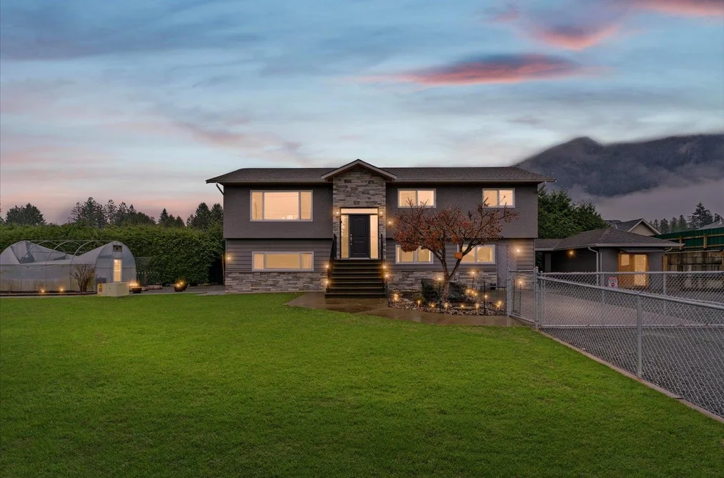 52464 YALE ROAD, Rosedale BC V0X 1X1, Rosedale BC — Residential for Sale - Photo 2