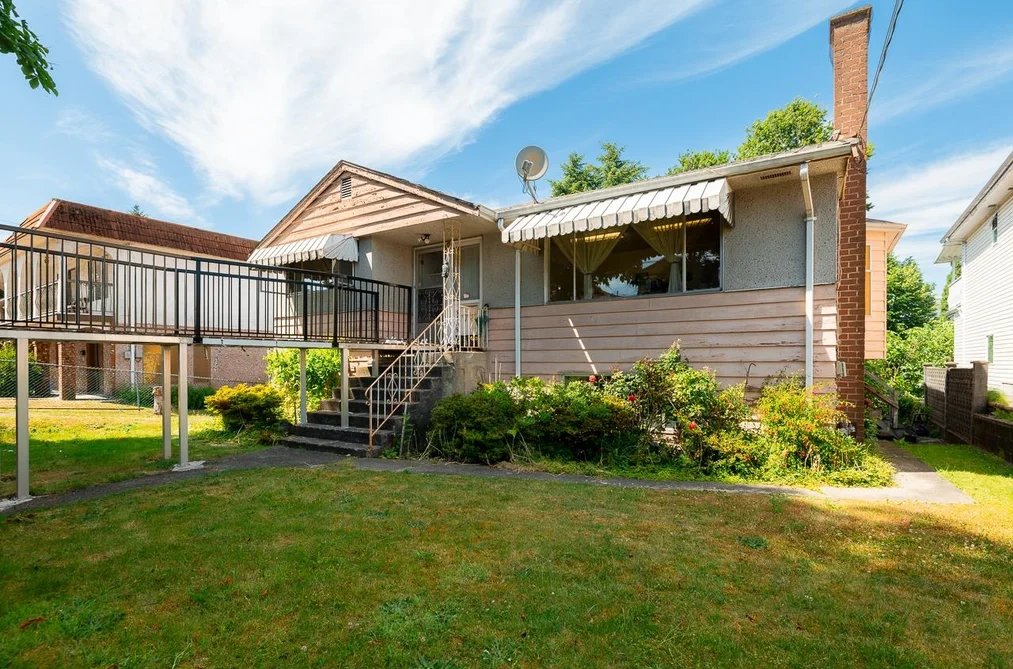 House for sale at 5269 Dominion Street Burnaby British Columbia - MLS: R3139452