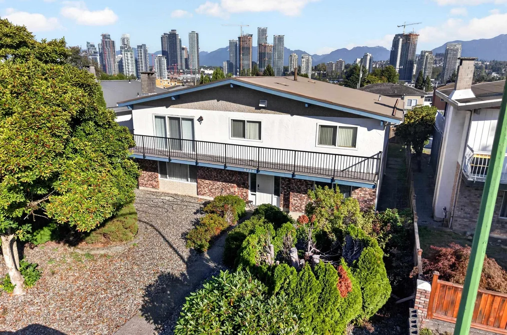 House for sale at 5275 Schou Street Burnaby British Columbia - MLS: R3169729