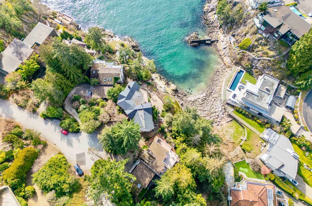 5295 GULF PLACE, West Vancouver BC V7W 2V9, West Vancouver BC — Residential for Sale - Photo 3