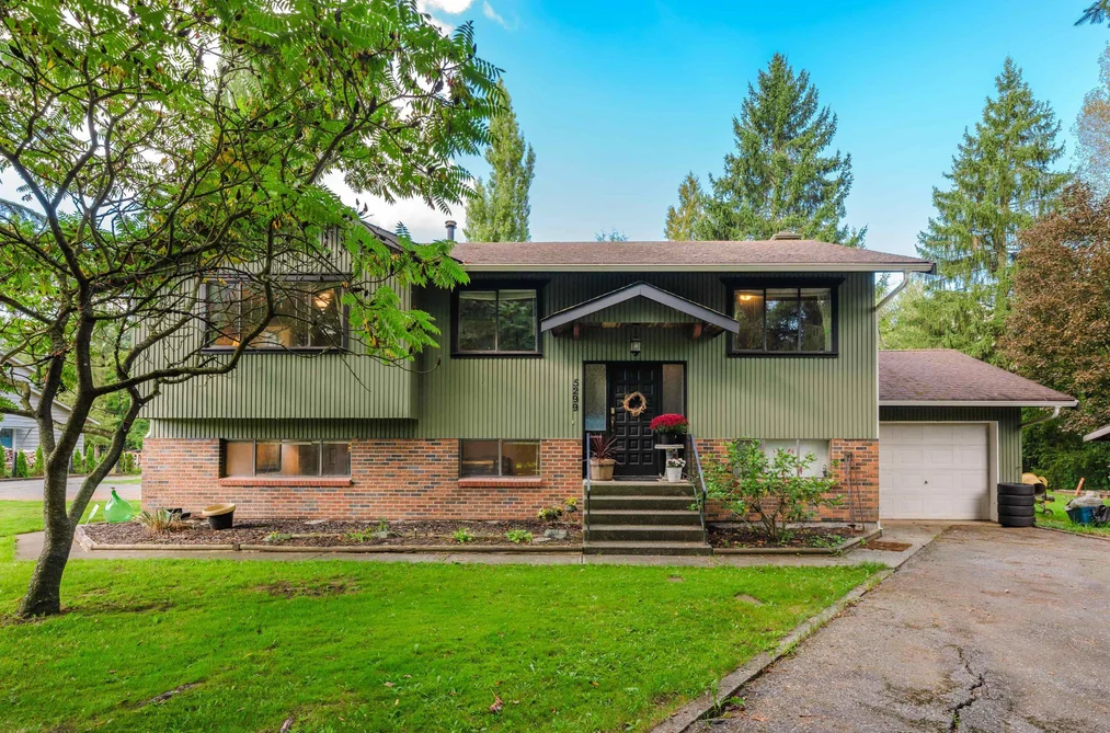5299 245A Street, Langley, BC - House for Sale - Photo 1 of 40 5299 245A Street, Langley, BC - House for Sale - Photo 1 of 40