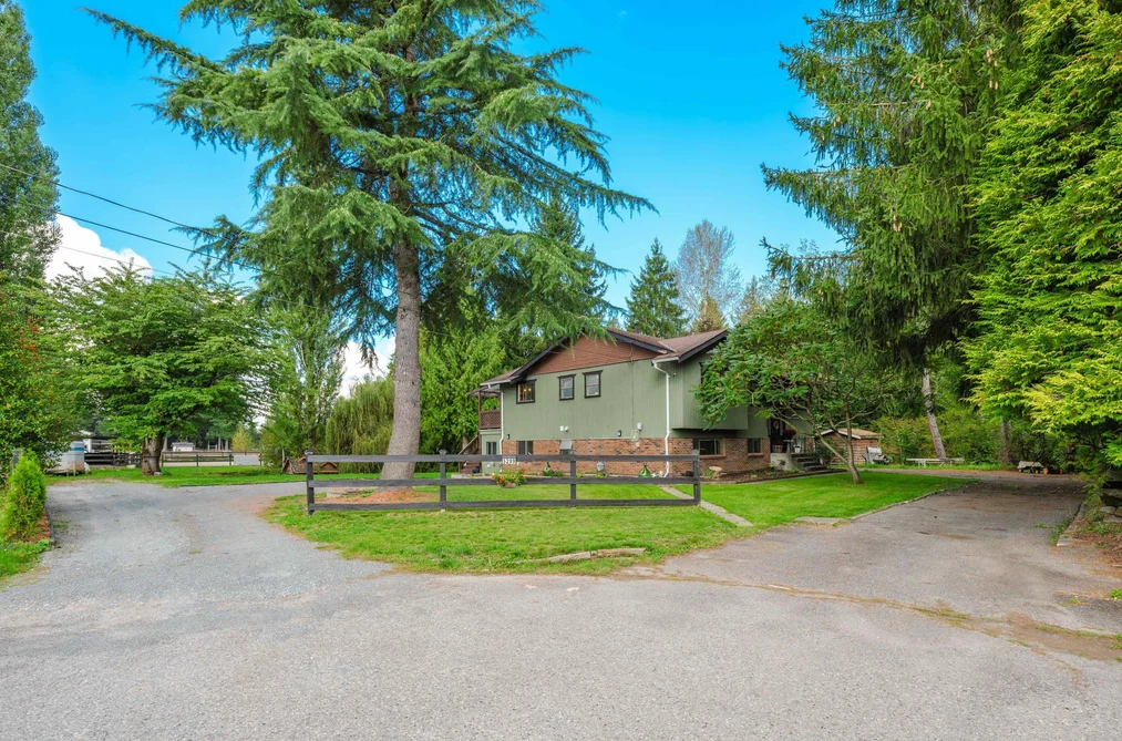 5299 245A Street, Langley, BC - House for Sale - Photo 39 of 40 5299 245A Street, Langley, BC - House for Sale - Photo 39 of 40
