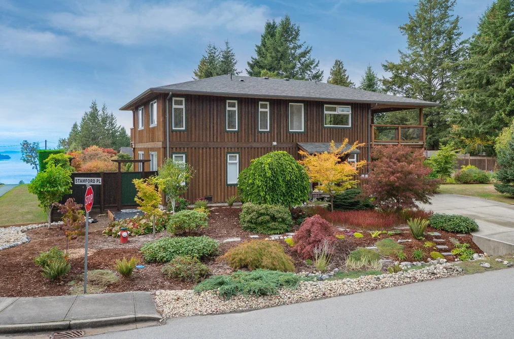 5301 Stamford Pl, Sechelt, BC - MLS: R3172160