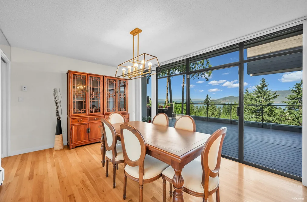 5317 Montiverdi Place, West Vancouver, BC - MLS: R3163086 - Photo 10 5317 Montiverdi Place, West Vancouver, BC - MLS: R3163086 - Photo 10