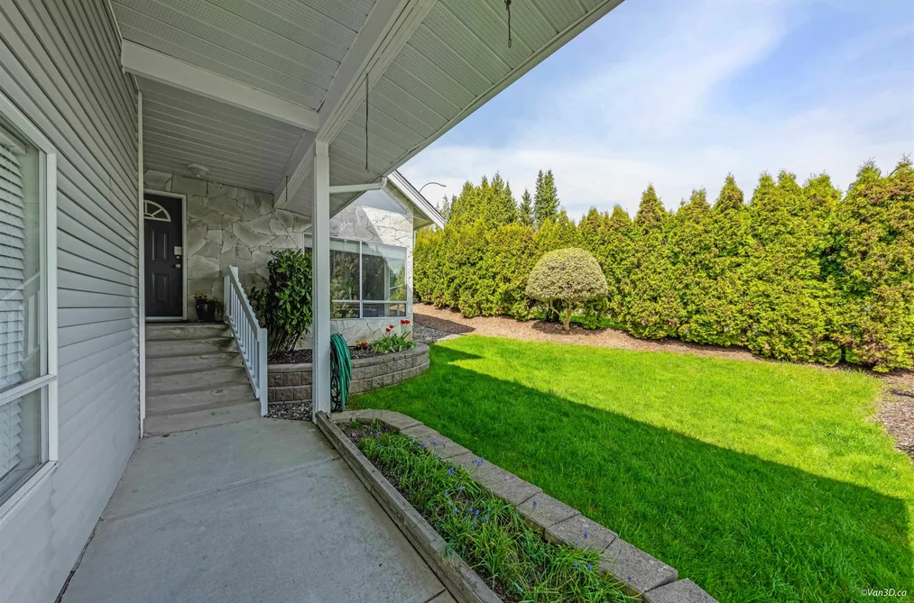 532 RIVERVIEW CRESCENT, Coquitlam BC V3C 5A7, Coquitlam BC — Residential for Sale - Photo 4