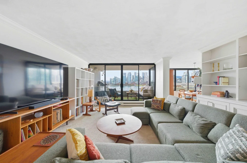 Condo for sale at 533 666 Leg In Boot Square Vancouver British Columbia - MLS: R3107964