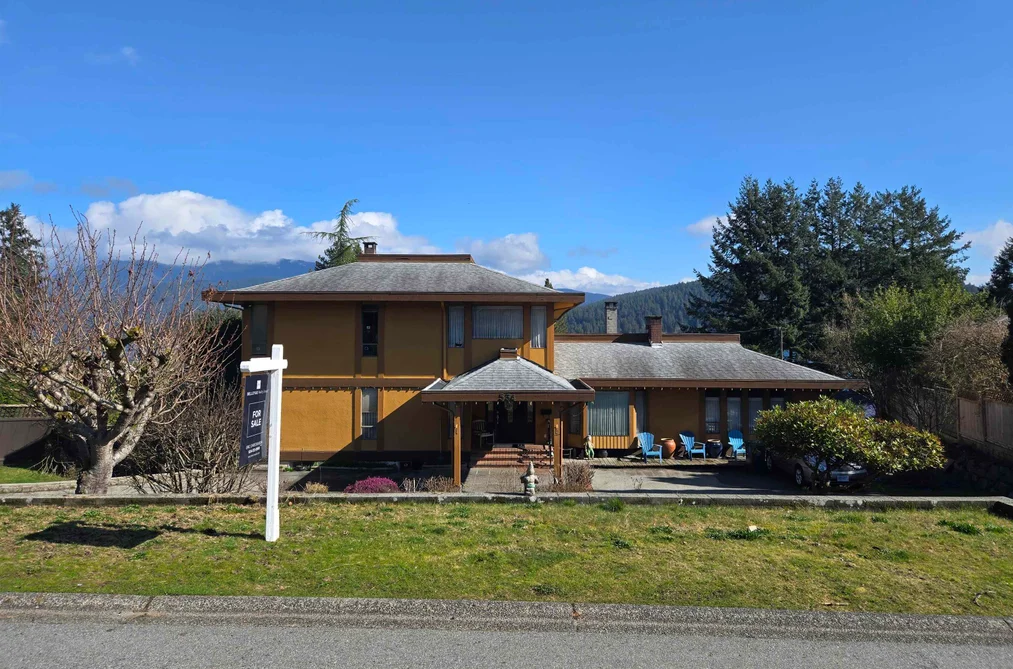 House for sale at 534 Beachview Drive North Vancouver British Columbia - MLS: R3097368