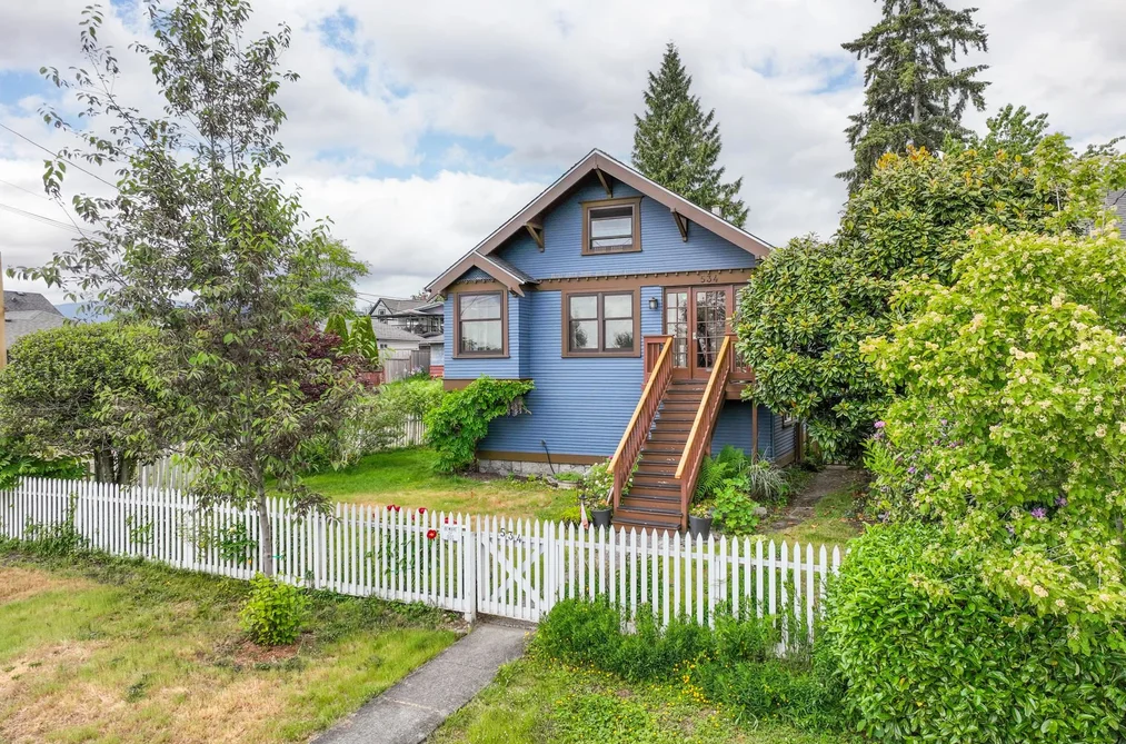 House for sale at 534 E 7th Street North Vancouver British Columbia - MLS: R3126458