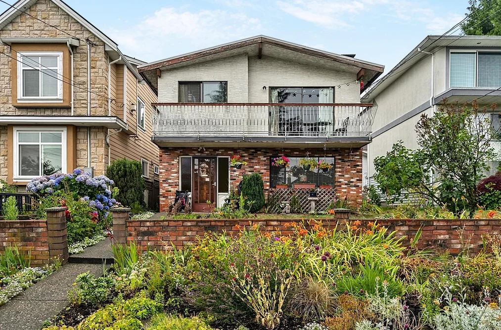 House for sale at 5343 Neville Street Burnaby British Columbia - MLS: R3150147