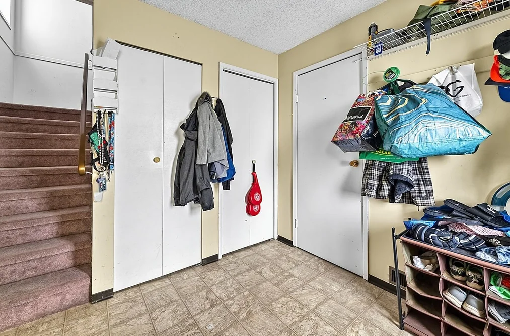 5343 Neville Street, Burnaby, BC - MLS: R3150147 - Photo 3 5343 Neville Street, Burnaby, BC - MLS: R3150147 - Photo 3