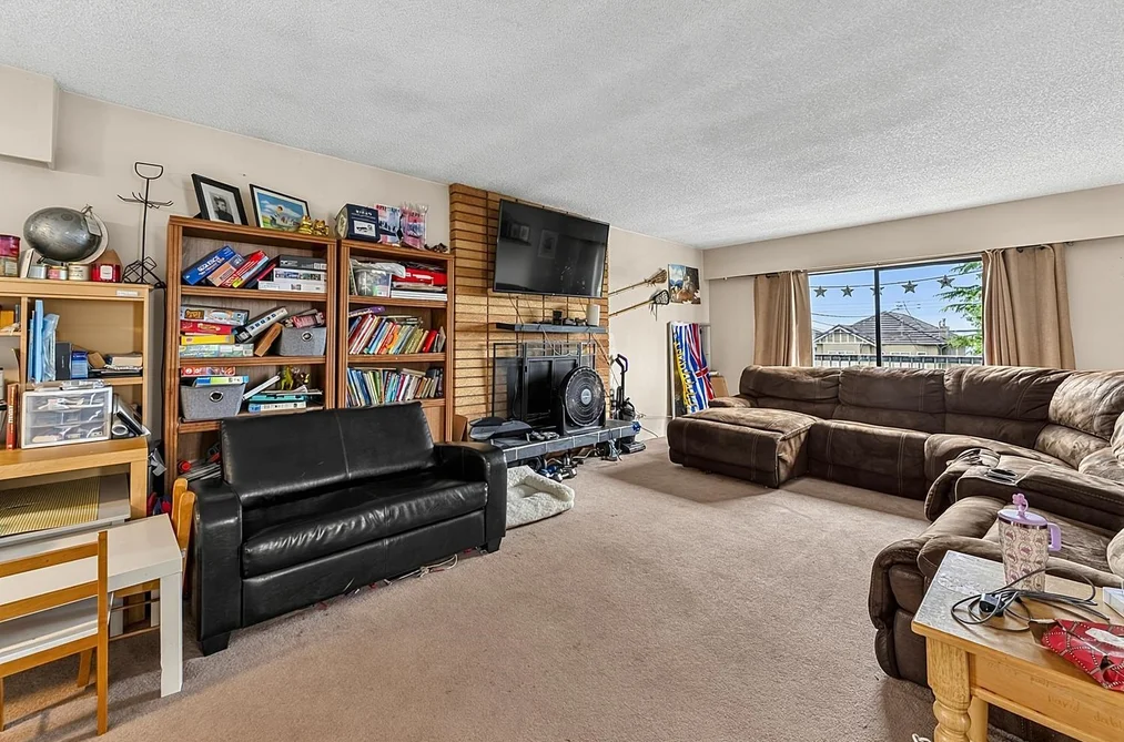 5343 Neville Street, Burnaby, BC - MLS: R3150147 - Photo 4 5343 Neville Street, Burnaby, BC - MLS: R3150147 - Photo 4
