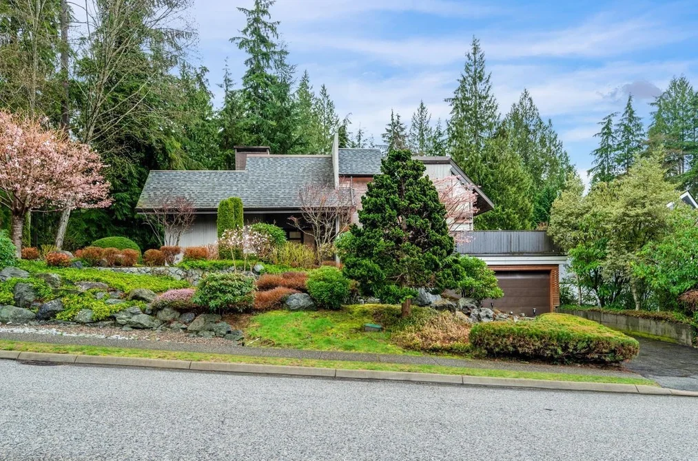 House for sale at 5344 Cliffridge Avenue North Vancouver British Columbia - MLS: R2962390