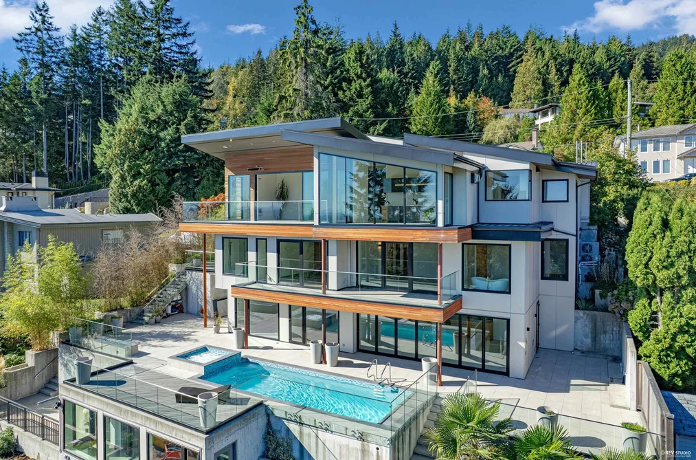 House for sale at 535 Craigmohr Drive West Vancouver British Columbia - MLS: R3099464