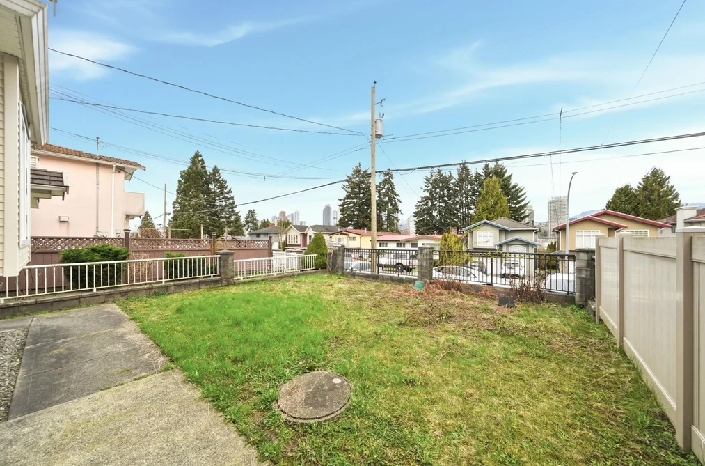 5366 MANOR STREET, Burnaby BC V5G 1B7, Burnaby BC — Residential for Sale - Photo 2