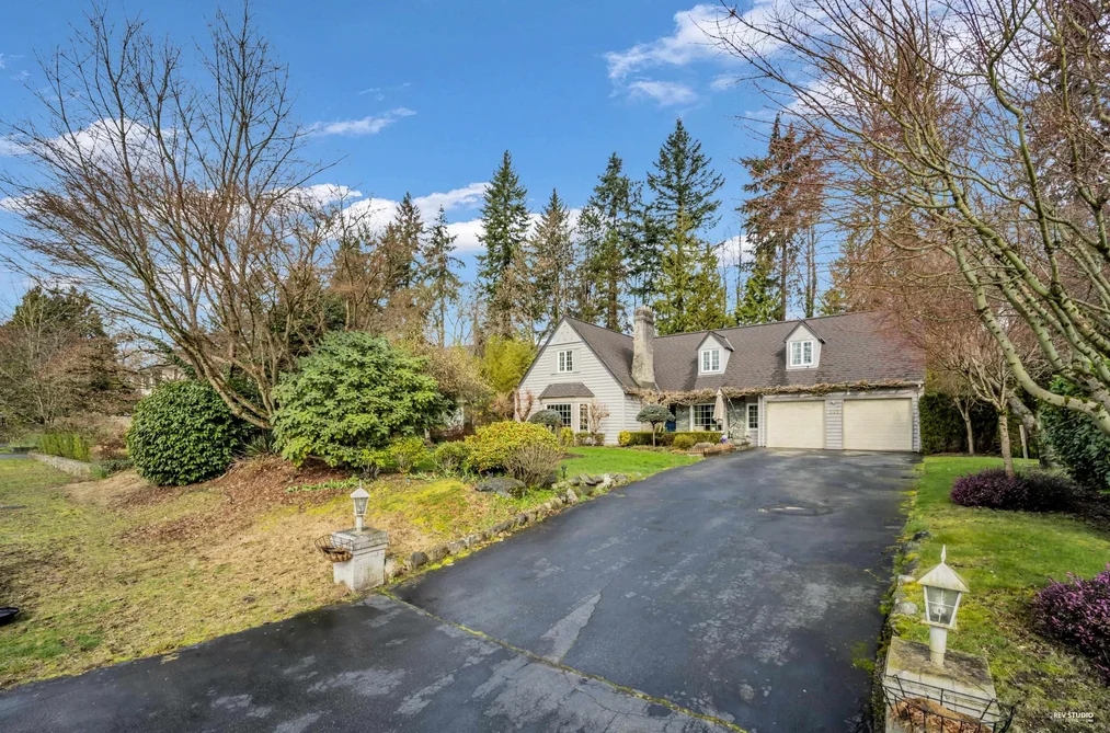 House for sale at 539 Newcroft Place West Vancouver British Columbia - MLS: R3100513