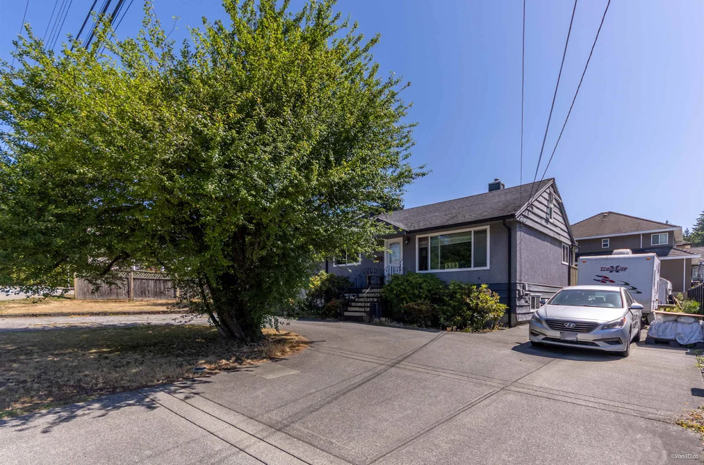 House for sale at 539 Schoolhouse Street Coquitlam British Columbia - MLS: R3139752