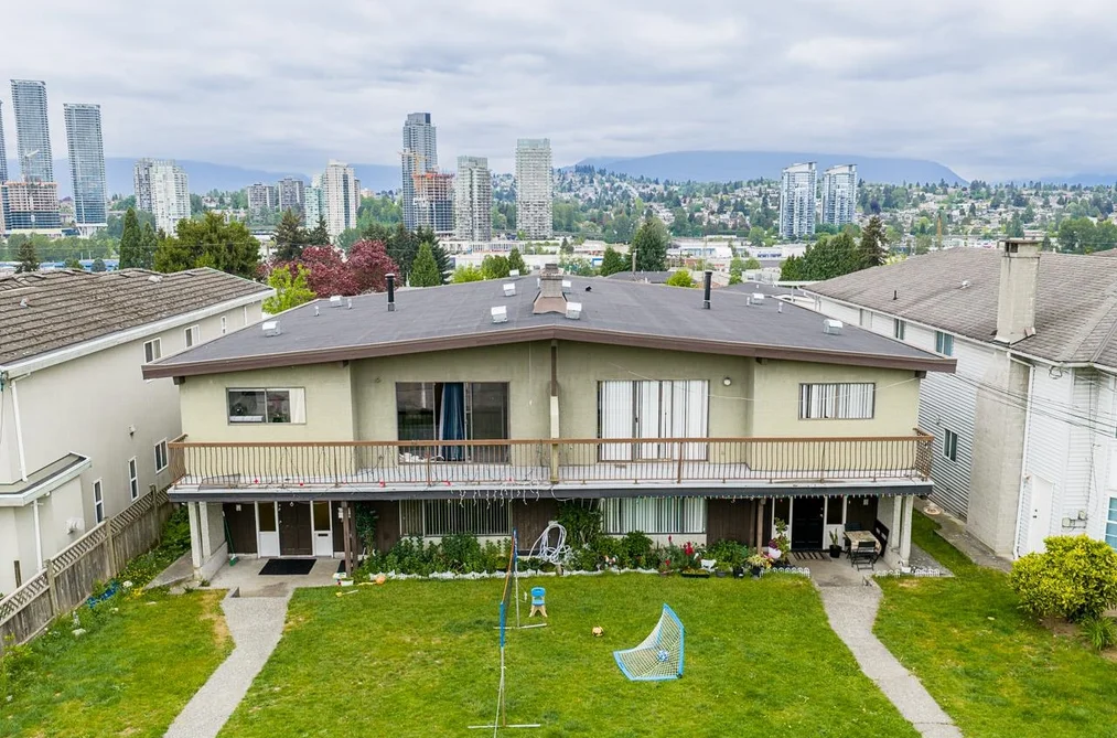 Duplex for sale at 5391 Norfolk Street Burnaby British Columbia - MLS: R3123548
