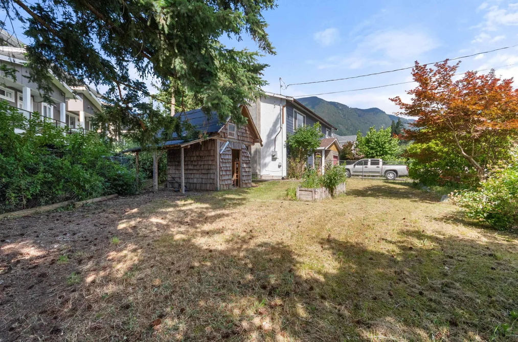 540 5TH AVENUE, Hope BC V0X 1L0, Hope BC — Residential for Sale — Photo 4 of 25