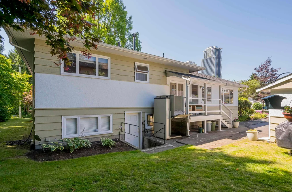 541 COCHRANE AVENUE, Coquitlam BC V3J 2A3, Coquitlam BC — Residential for Sale - Photo 2