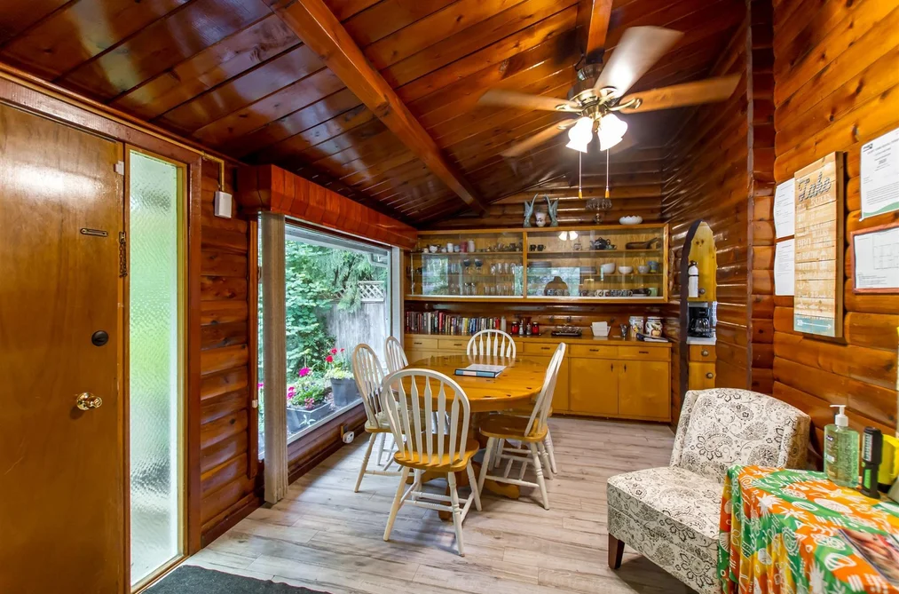 542 PARK DRIVE, Cultus Lake, BC — Residential for Sale — Photo 3 of 37