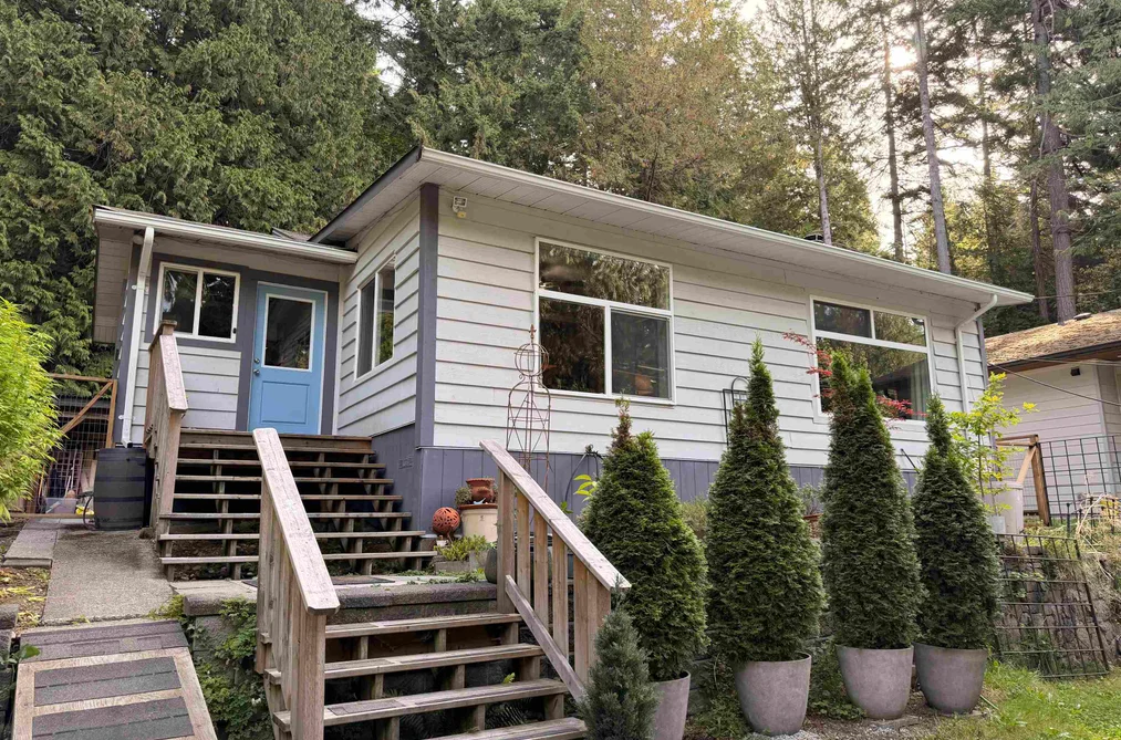 House for sale at 5434 Matukwum Lane Sechelt British Columbia - MLS: R3160033