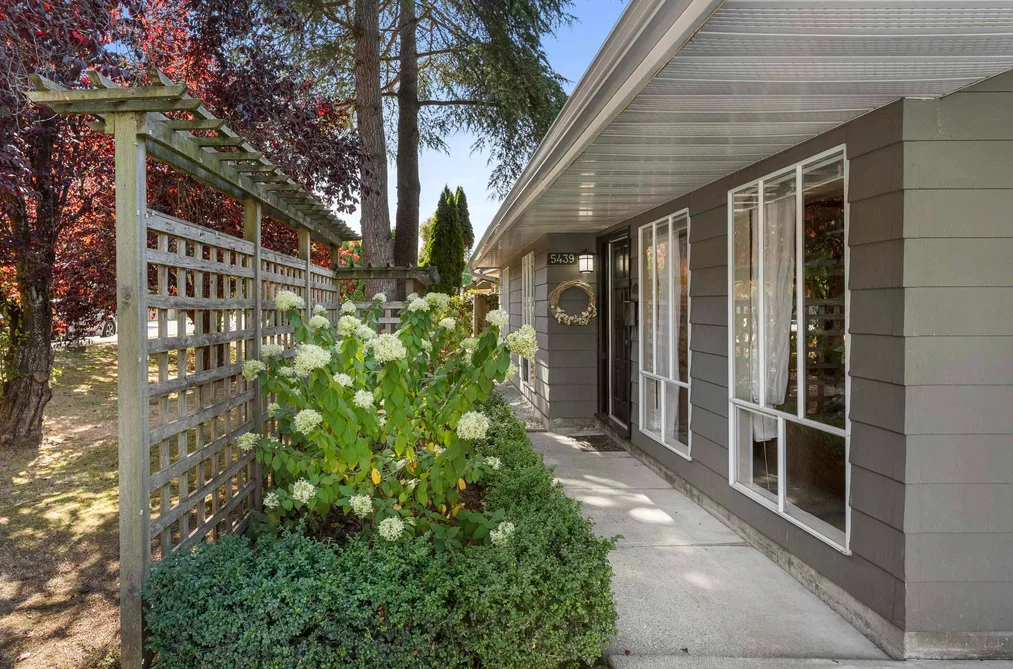 5439 River Road, Delta, BC - MLS: R3164824 - Photo 4 5439 River Road, Delta, BC - MLS: R3164824 - Photo 4