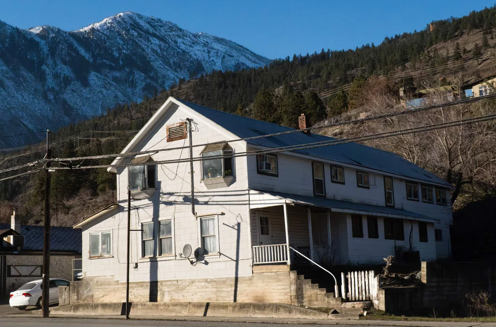 545 MAIN STREET, Pemberton BC V0K 1V0, Pemberton BC — Residential Income for Sale - Photo 3