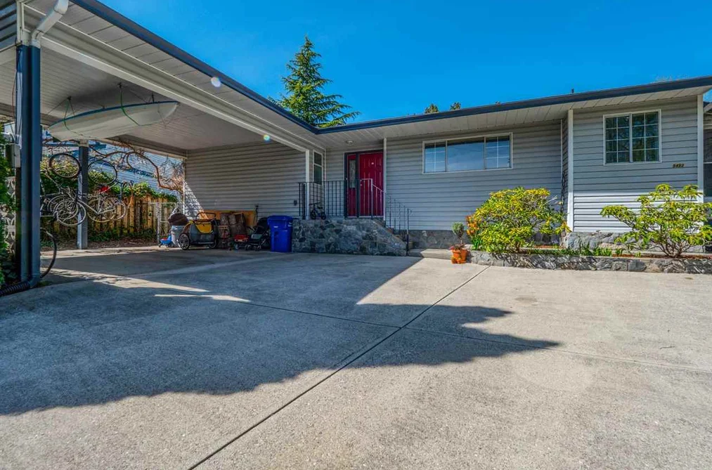 House for sale at 5453 Carnaby Place Sechelt British Columbia - MLS: R3132999