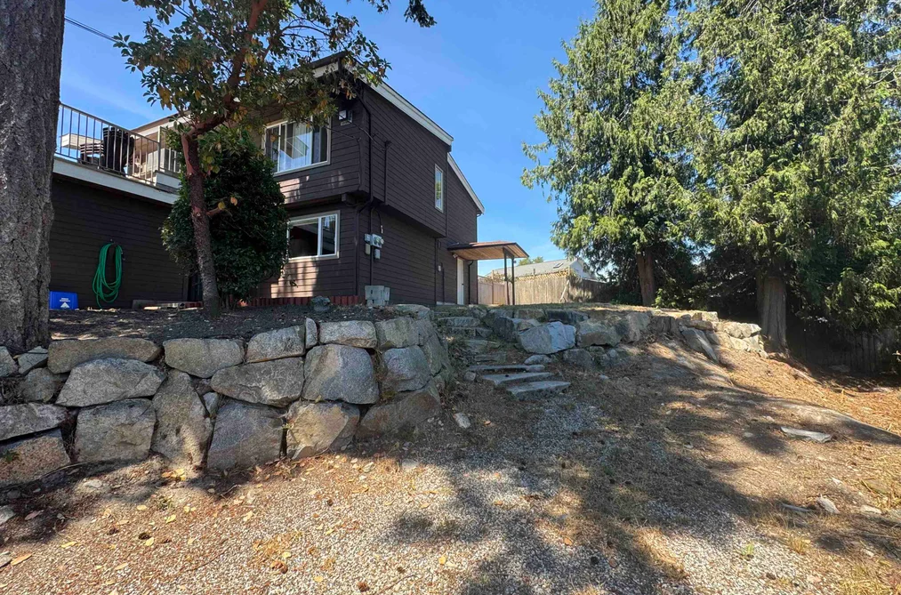 House for sale at 5457 Carnaby Place Sechelt British Columbia - MLS: R3136212