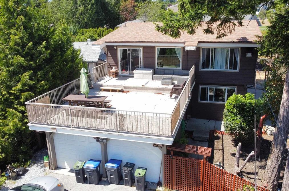 5457 CARNABY PLACE, Sechelt BC V7Z 0M3, Sechelt BC — Residential for Sale - Photo 2