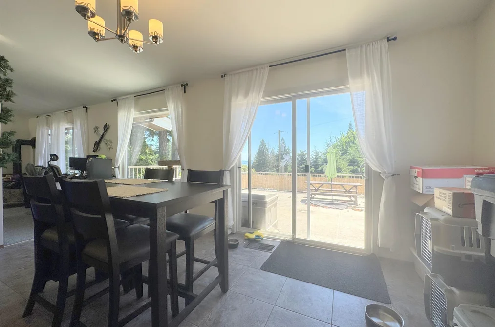 5457 CARNABY PLACE, Sechelt BC V7Z 0M3, Sechelt BC — Residential for Sale — Photo 6 of 27