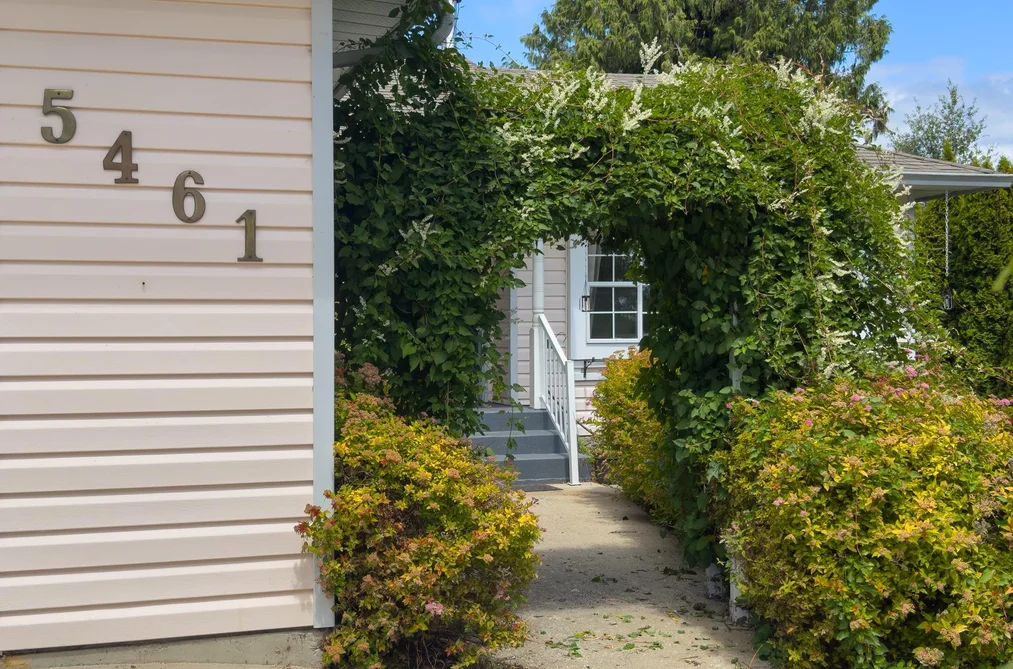 5461 CARNABY PLACE, Sechelt BC V0N 3A7, Sechelt BC — Residential for Sale - Main Photo