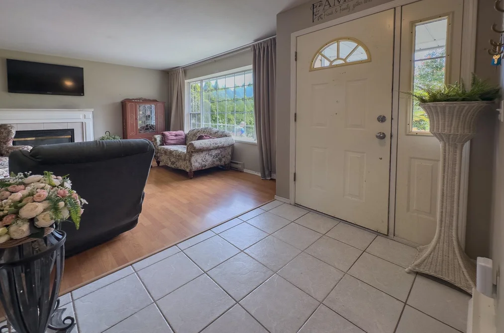5461 CARNABY PLACE, Sechelt BC V0N 3A7, Sechelt BC — Residential for Sale — Photo 4 of 30
