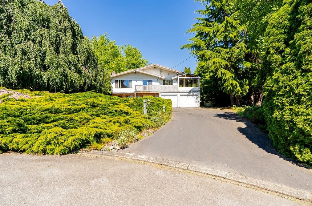 House for sale at 5462 Bakerview Drive Surrey British Columbia - MLS: R3132889