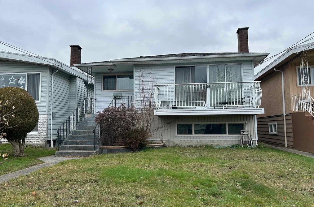House for sale at 5463 Portland Street Burnaby British Columbia - MLS: R3111594