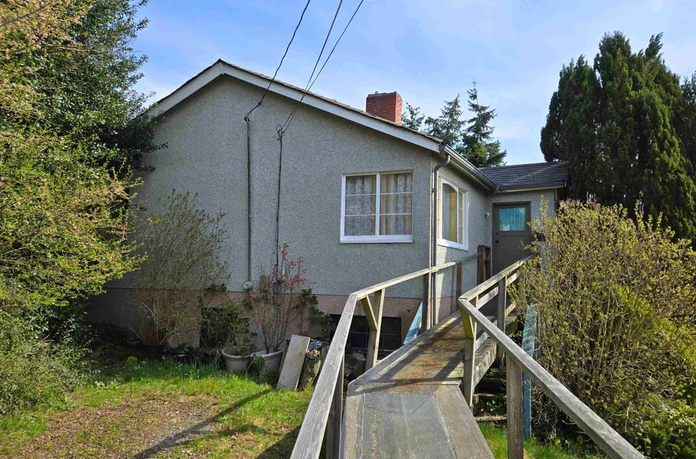 547 N FLETCHER ROAD, Gibsons BC V0N 1V0, Gibsons BC — Residential for Sale - Photo 3