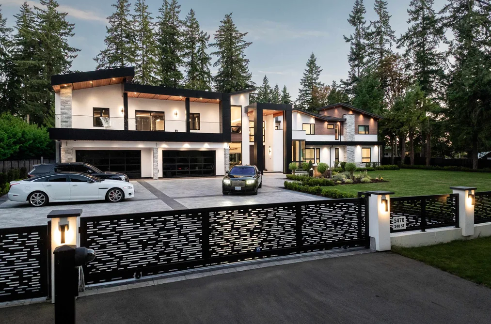 5470 240 STREET, Langley BC V2Z 2N6, Langley BC — Residential for Sale - Photo 2