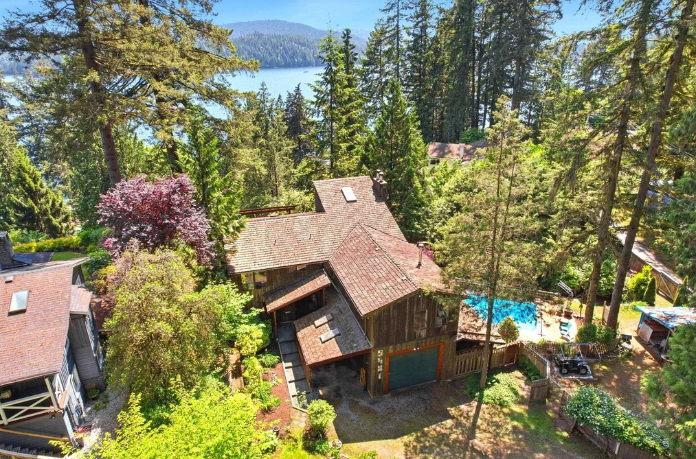5481 INDIAN RIVER DRIVE, North Vancouver BC V7G 2T7, North Vancouver BC — Residential for Sale - Photo 2